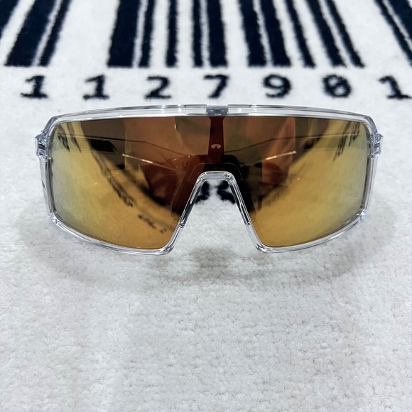 Oakley Sutro Low Bridge OO9406-B537 Polished Clear Frames w/ Prizm 24K Gold Lens - Picture 3 of 13
